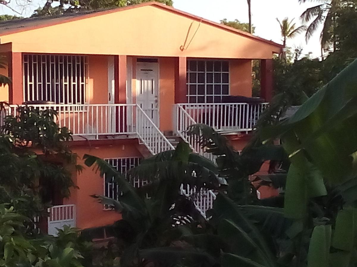 Nativa Miss Casira Inn San Andrés